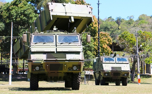 Pháo phản lực hàng đầu trong quân đội Brazil